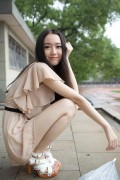 美若天仙_810a19d8bc3eb135298010bba41ea8d3fd1f446e
